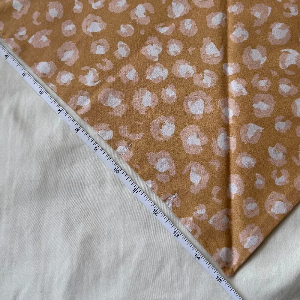 NWT Loic by Design Leopard Pattern Dog Bandana, Brown, White, + Pink, Size L